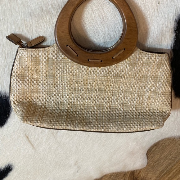 Woven Straw Wood Handle hand Bag - Picture 3 of 7